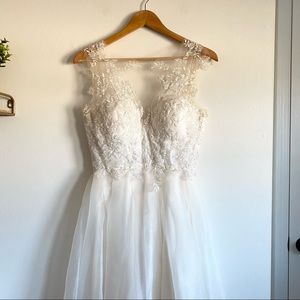 Sarah Seven Ivory Sleeveless Floral Lace Wedding Gown | Lovely Bride